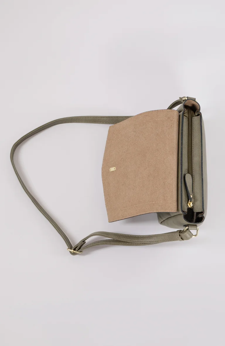 208593.jpg