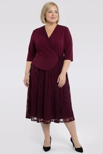Rochie vișinie cu dantelă