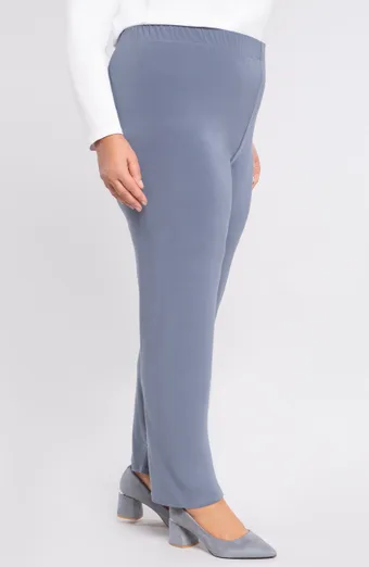 Pantaloni gri din tricot moale