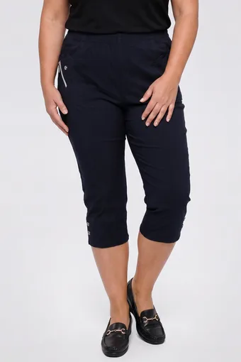 Pantaloni bleumarin până la jumătatea gambei