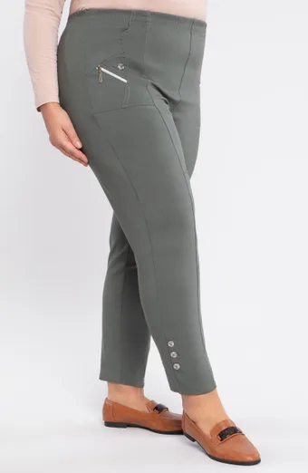 Pantaloni lungi de culoare verde închis cu buzunare