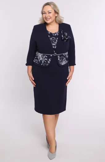 Costum elegant bleumarin cu dantelă