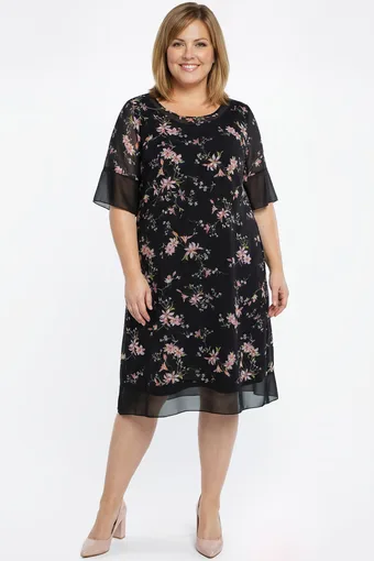 Rochie neagră cu flori roz