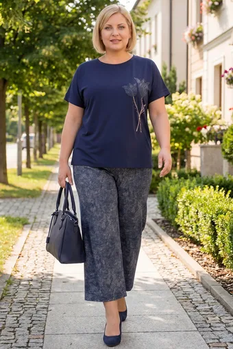 compleu bleumarin cu imprimeu floral
