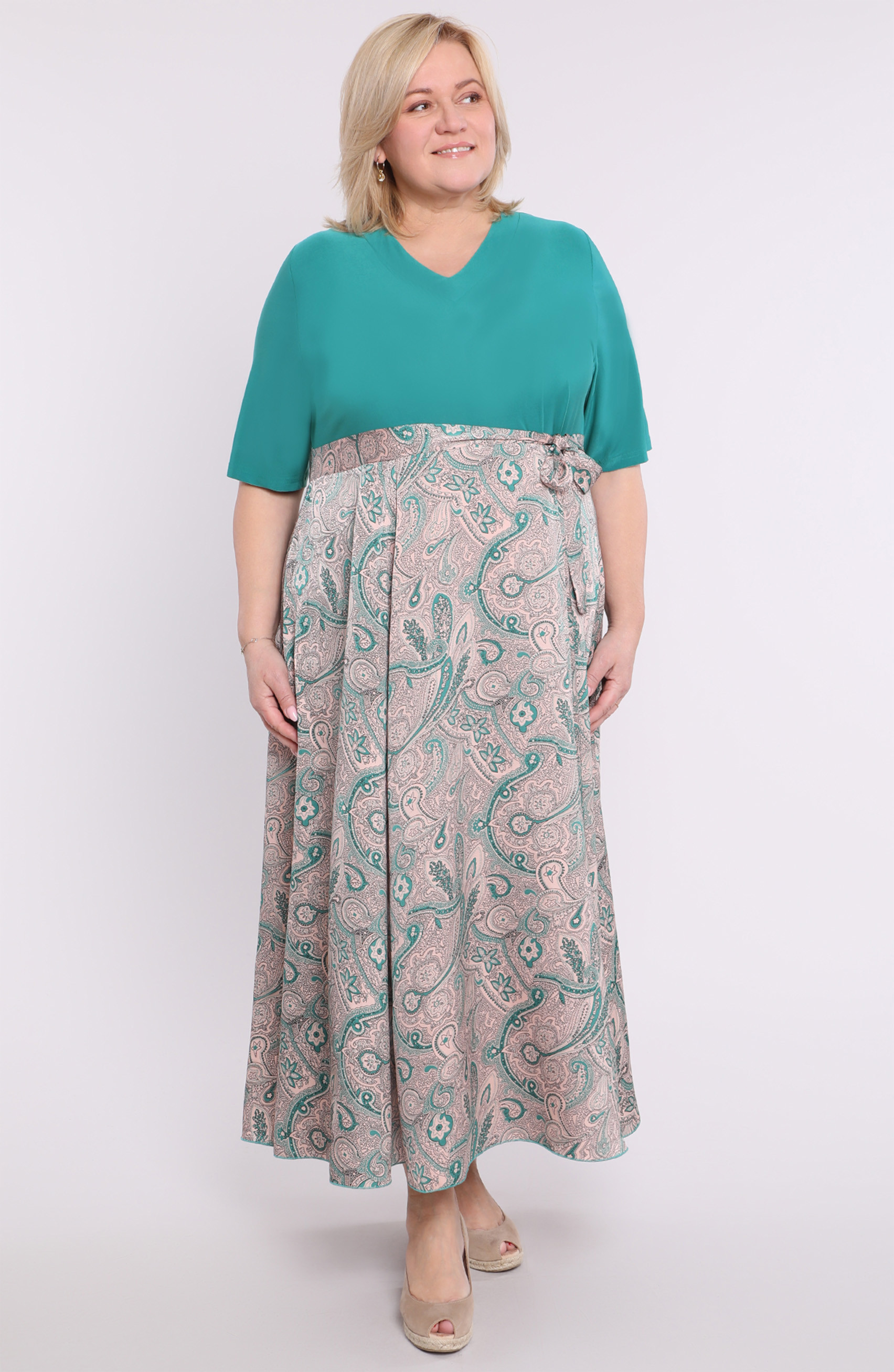 Rochie verde cu model