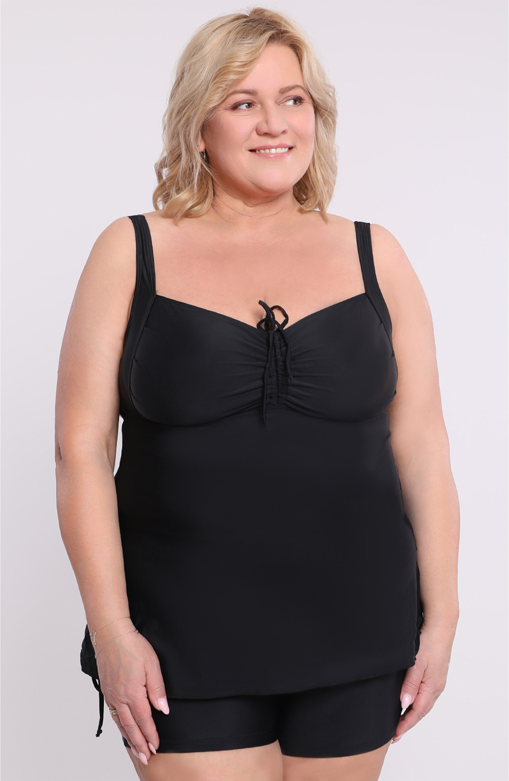 costum de baie negru din două piese
