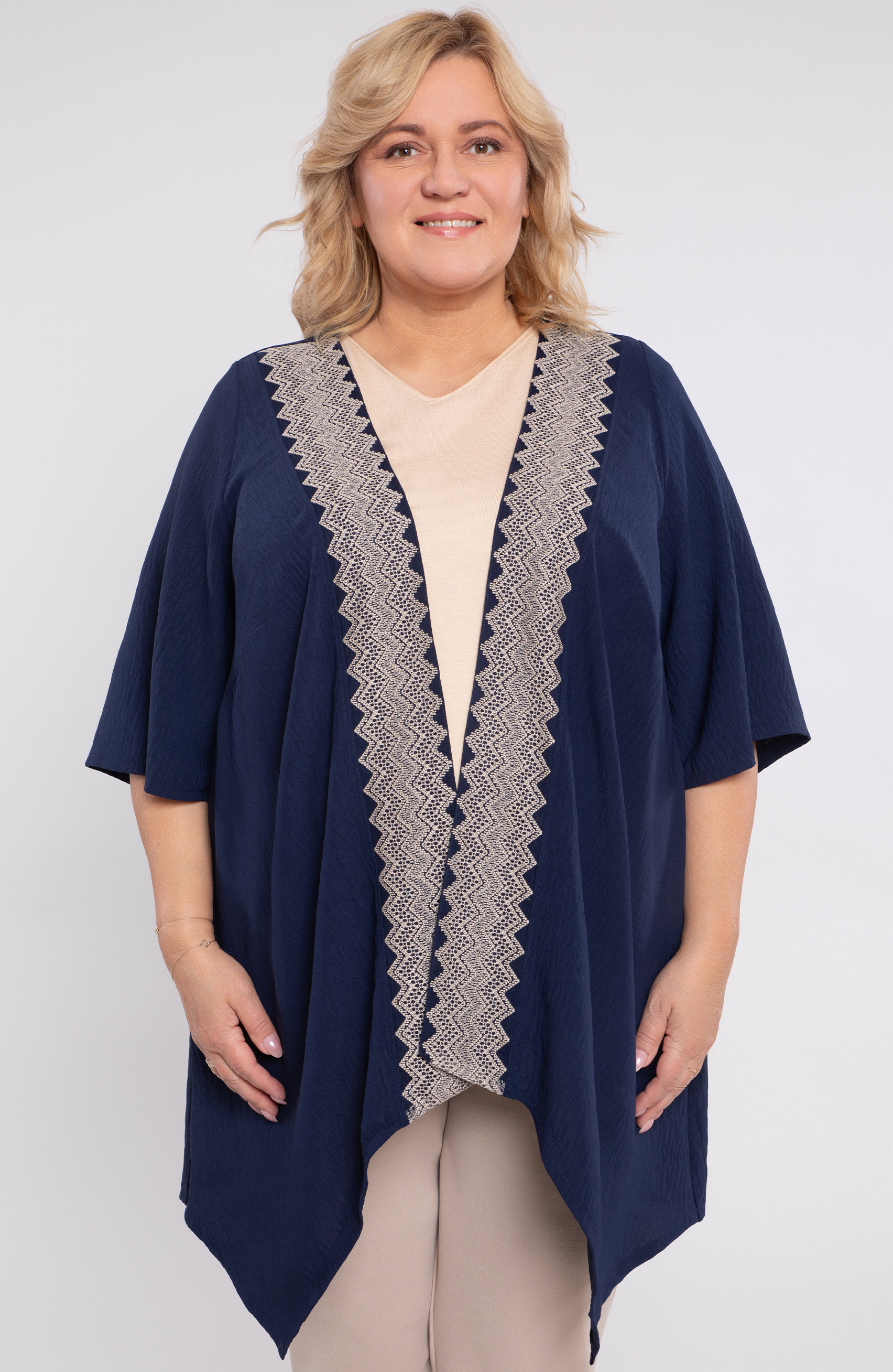 Cardigan bleumarin deschis cu broderie