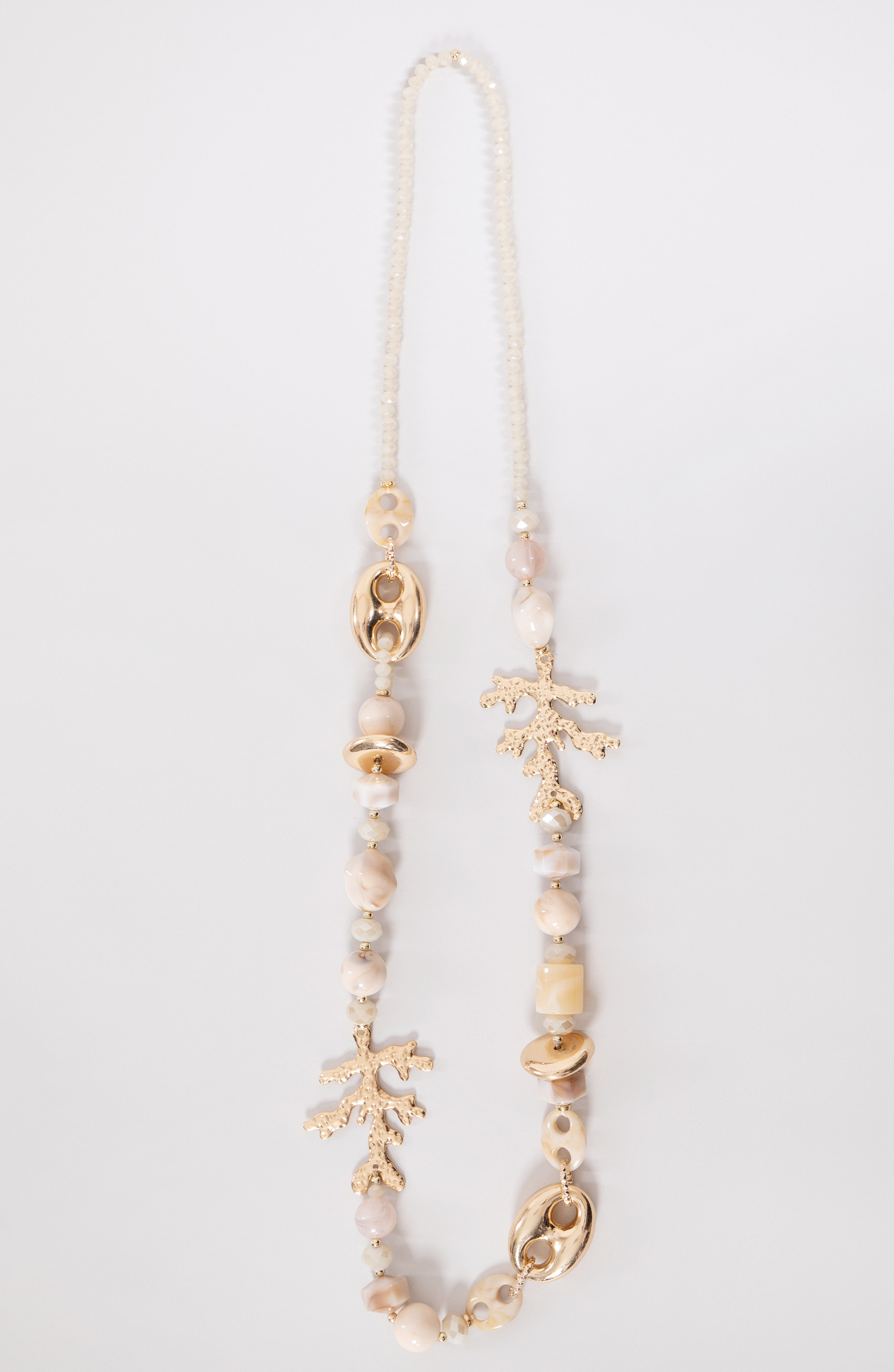 Colier de coral bej