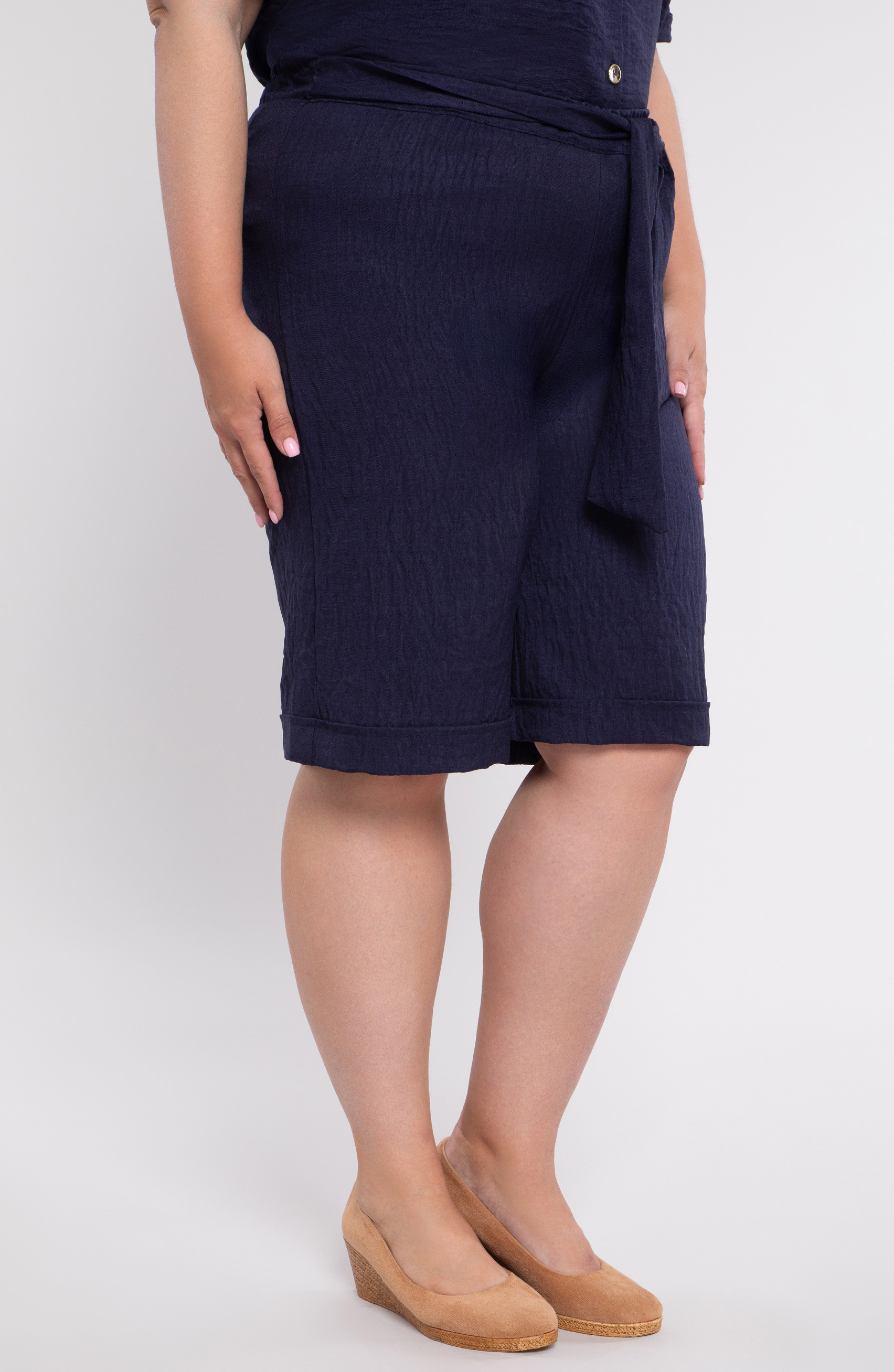 Pantaloni scurți bleumarin cu legături