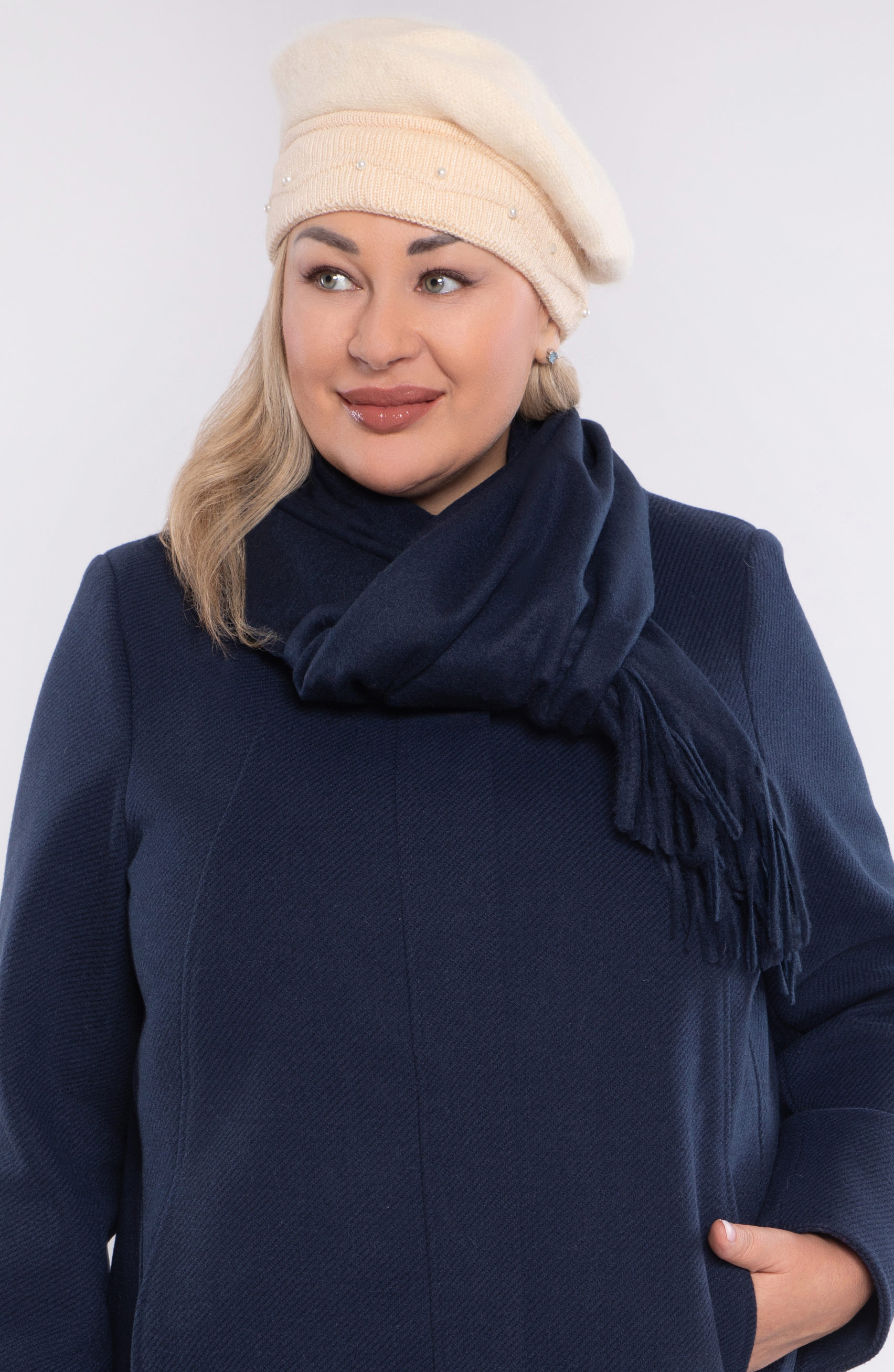 Pălărie crem din amestec de angora
