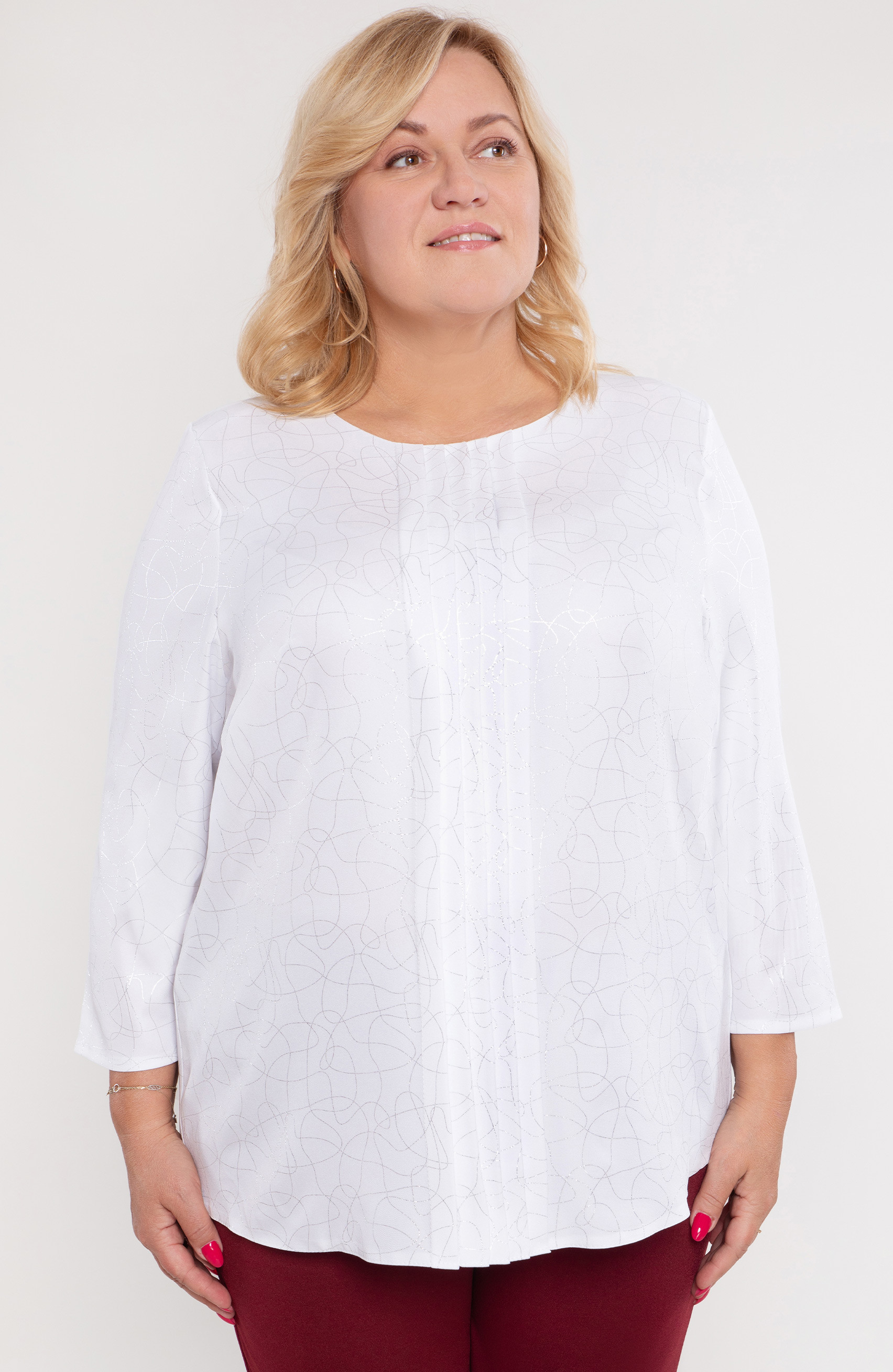 Bluză albă cu model argintiu